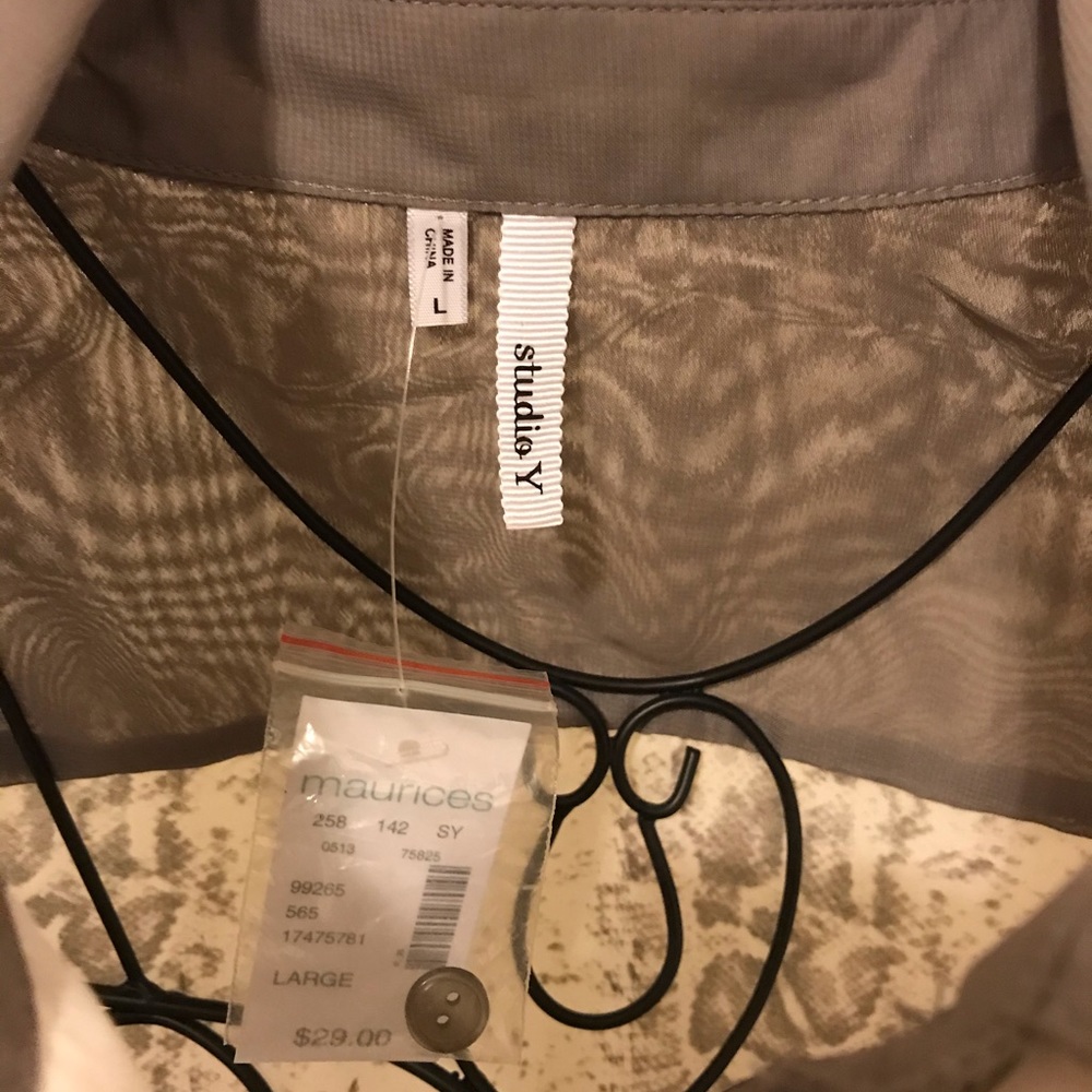 NWT Maurices Studio Y Snake Print Blouse - Picture 3 of 3